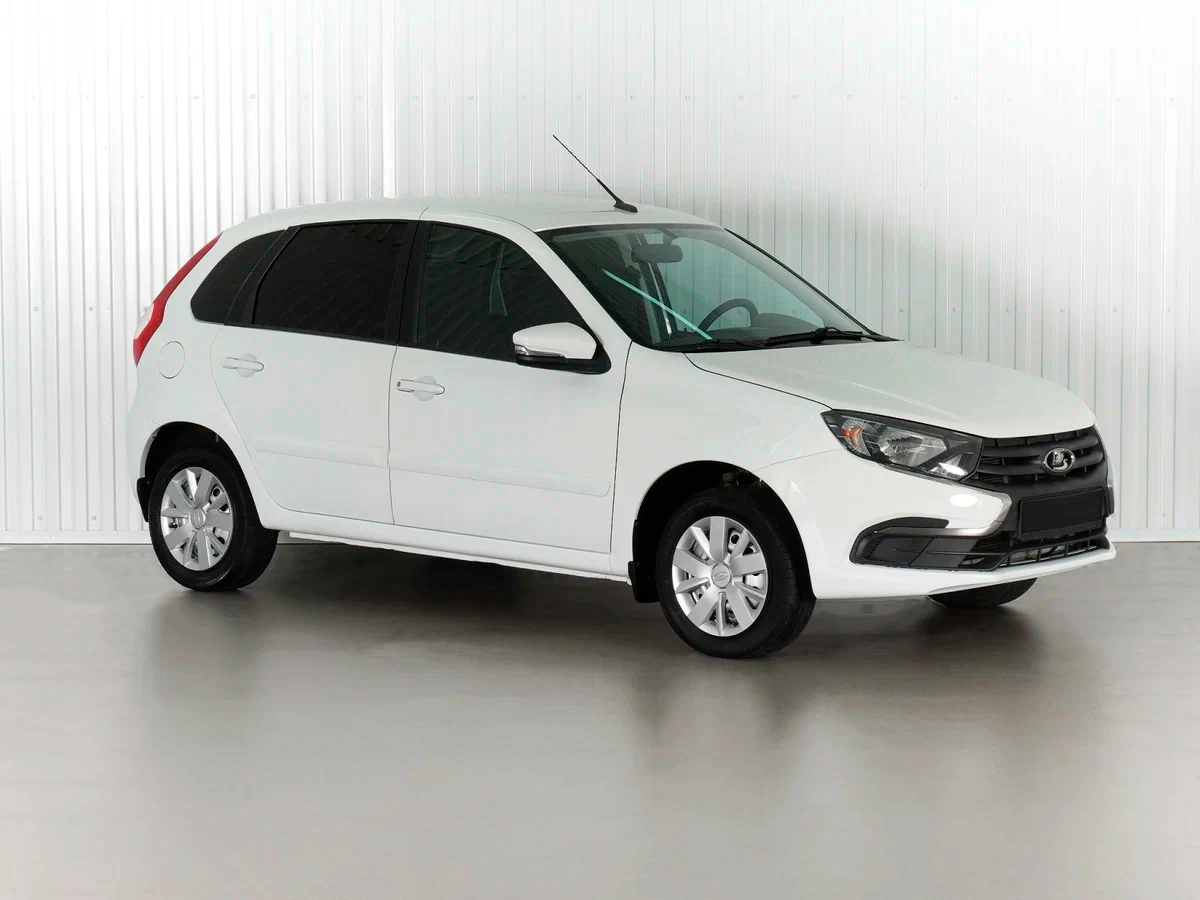 Lada Granta Хэтчбек в ваш город - фото №1